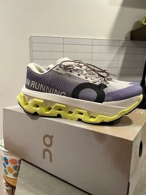 On Running Cloudmonster 3 Hyper women’s running shoes NIB